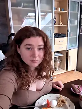 AmeliFoxi online show from 04/15/26, 09:04