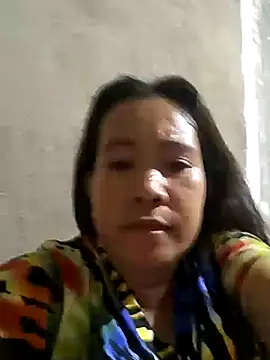 Snapshot of pinaylinda chatting on 04/14/26, 12:43 pinaylinda online show from 04/14/26, 12:43