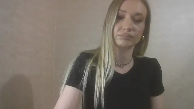 Snapshot of NoirEnigma chatting on 04/14/26, 08:14 NoirEnigma online show from 04/14/26, 08:14