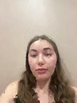 Snapshot of Doris2222 chatting on 04/14/26, 07:52 Doris2222 online show from 04/14/26, 07:52