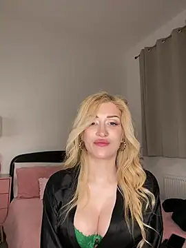 darkglitter26 online show from 05/17/26, 08:09