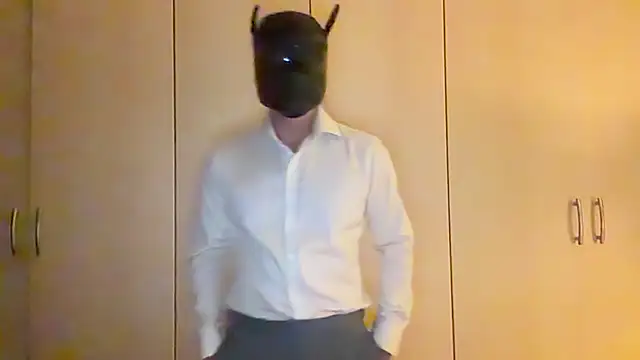 EastHunter online show from 04/14/26, 01:38