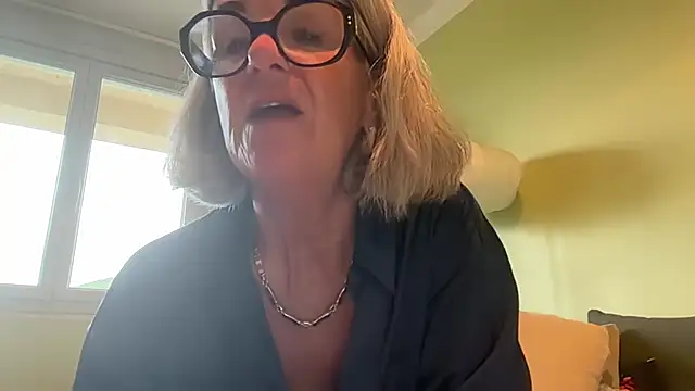 NaughtyMonicaUK online show from 05/30/26, 06:35