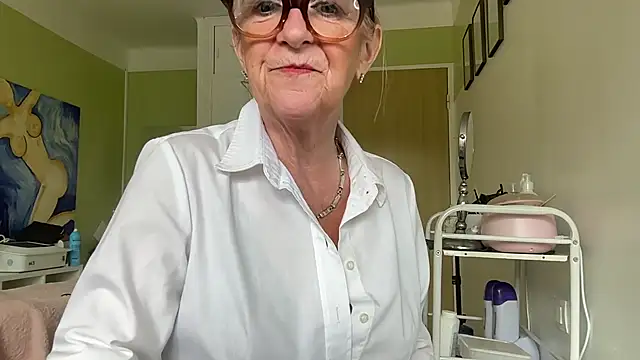 NaughtyMonicaUK online show from 05/16/26, 07:29
