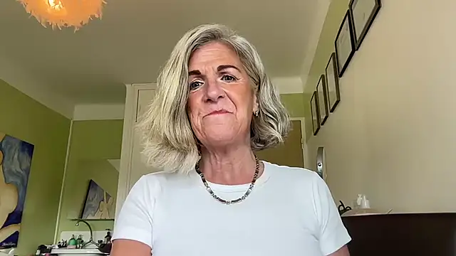 NaughtyMonicaUK online show from 05/15/26, 02:04