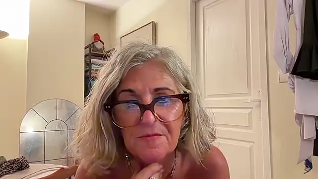 NaughtyMonicaUK online show from 04/21/26, 07:09