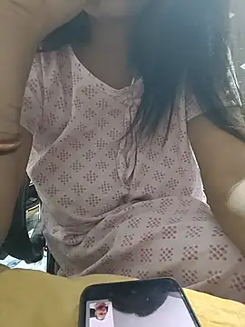 Snapshot of SexySindrela chatting on 04/12/26, 11:02 SexySindrela online show from 04/12/26, 11:02