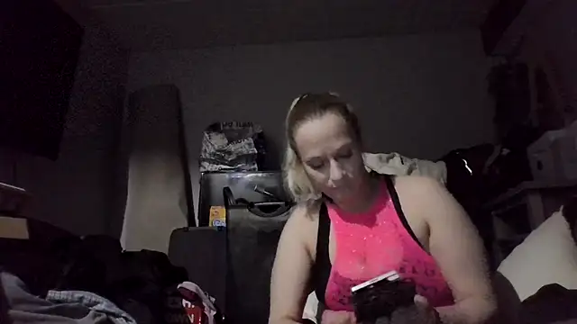 Princess42086 online show from 04/16/26, 05:08