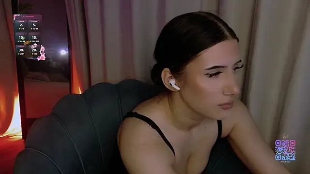 HazelHayesss online show from 04/29/26, 05:30