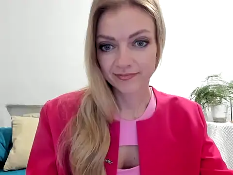 Snapshot of Severina7 chatting on 05/11/26, 07:22 Severina7 online show from 05/11/26, 07:22