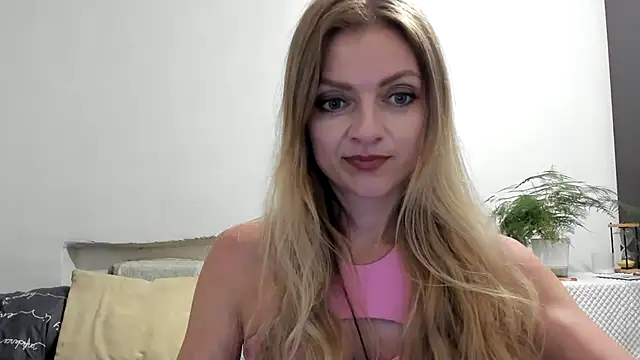 Snapshot of Severina7 chatting on 07/02/26, 08:37 Severina7 online show from 07/02/26, 08:37