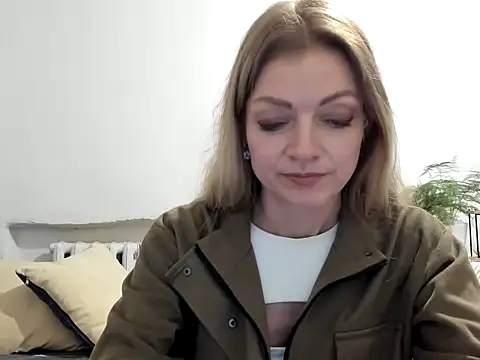 Snapshot of Severina7 chatting on 04/30/26, 05:09 Severina7 online show from 04/30/26, 05:09