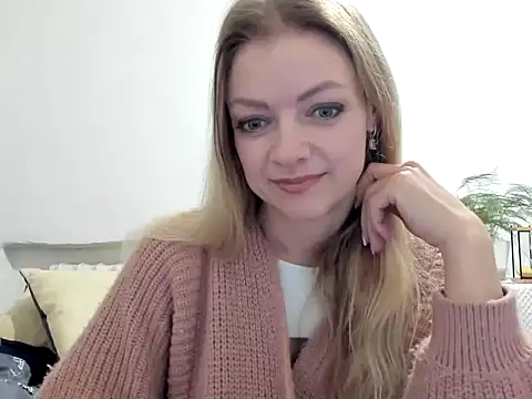 Snapshot of Severina7 chatting on 05/02/26, 07:19 Severina7 online show from 05/02/26, 07:19