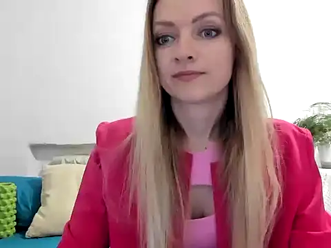 Snapshot of Severina7 chatting on 05/14/26, 07:44 Severina7 online show from 05/14/26, 07:44