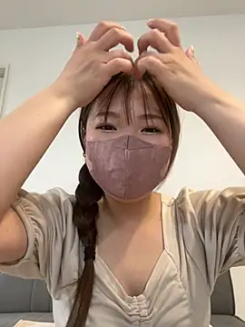 Snapshot of MOKAchann chatting on 06/21/26, 11:43 MOKAchann online show from 06/21/26, 11:43