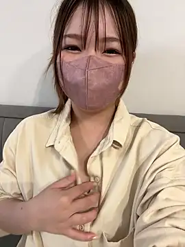 Snapshot of MOKAchann chatting on 07/01/26, 12:11 MOKAchann online show from 07/01/26, 12:11