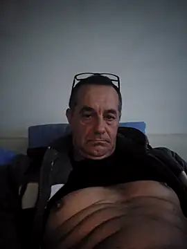 loulouferrari online show from 04/18/26, 07:18