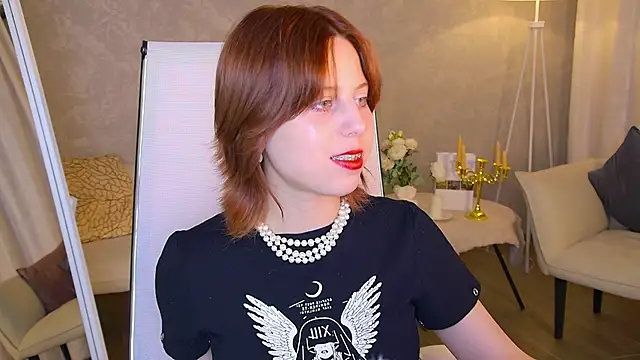 VivienneHebert online show from 05/18/26, 10:14
