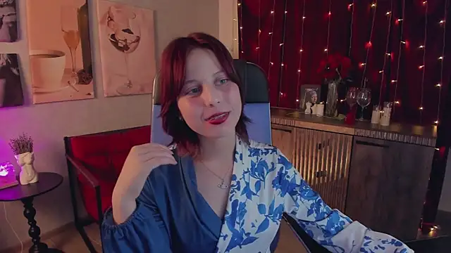 VivienneHebert online show from 05/11/26, 02:45