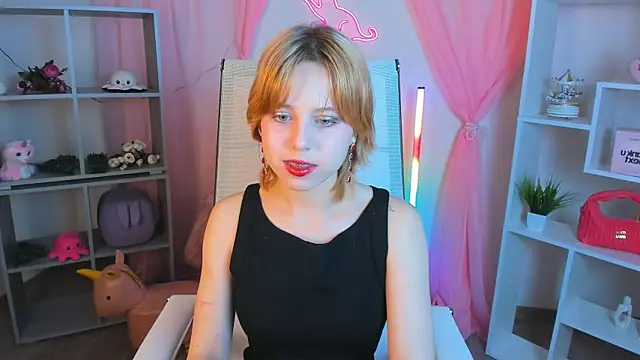 VivienneHebert online show from 04/27/26, 07:06
