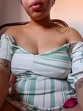 Snapshot of cathcathlai chatting on 04/12/26, 02:31 cathcathlai online show from 04/12/26, 02:31