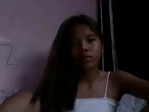 Snapshot of trixiavia chatting on 05/14/26, 02:41 trixiavia online show from 05/14/26, 02:41