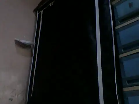 Snapshot of trixiavia chatting on 04/23/26, 04:19 trixiavia online show from 04/23/26, 04:19