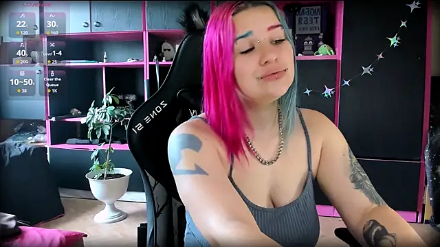 Neon Baddie online show from 07/13/26, 07:29