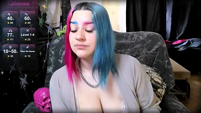 Neon Baddie online show from 05/15/26, 08:45