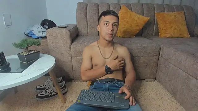 LeoVargasHot online show from 04/24/26, 05:53