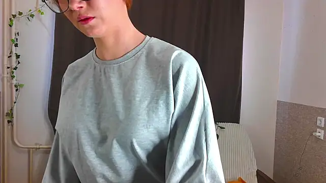 AngelaSwety69 online show from 04/15/26, 10:10