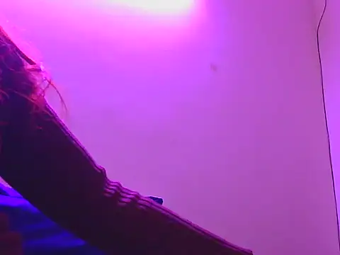 tinny emiily online show from 04/28/26, 02:27