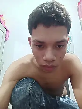 curious straight guy online show from 05/22/26, 01:47