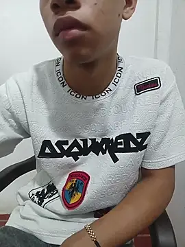 curious straight guy online show from 05/17/26, 07:03