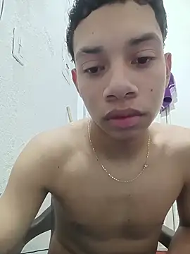 Snapshot of curious_straight_guy chatting on 06/03/26, 02:01 curious straight guy online show from 06/03/26, 02:01