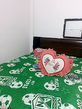 LuluDream online show from 05/05/26, 01:25