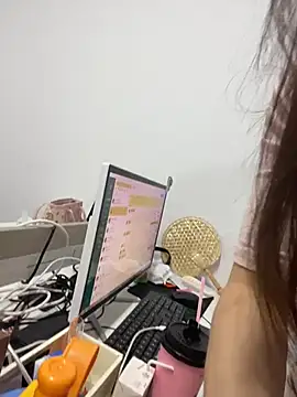 Snapshot of Taosi11 chatting on 06/30/26, 06:57 Taosi11 online show from 06/30/26, 06:57
