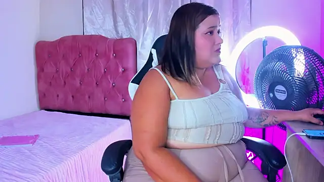 cellycanela  online show from 05/23/26, 02:10
