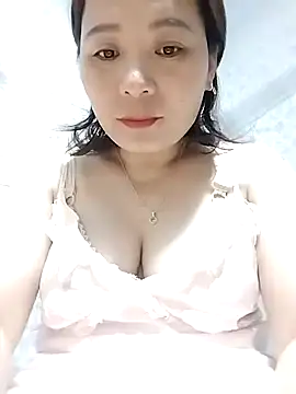 Snapshot of ManaMi-Amii chatting on 04/22/26, 02:13 ManaMi-Amii online show from 04/22/26, 02:13