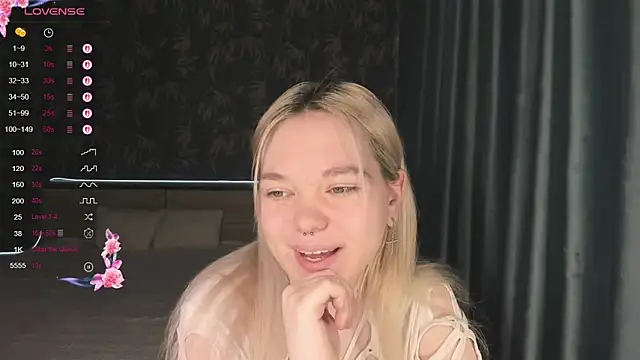 Anna Delon online show from 04/25/26, 07:22