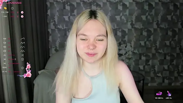 Anna Delon online show from 04/22/26, 04:36