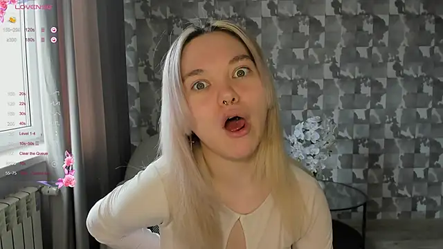Anna Delon online show from 04/19/26, 07:09