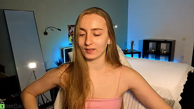 Your Emily25 online show from 05/11/26, 08:05