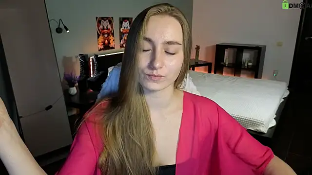 Your Emily25 online show from 04/21/26, 07:48