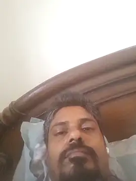 Snapshot of sk022 chatting on 06/05/26, 03:33 sk022 online show from 06/05/26, 03:33