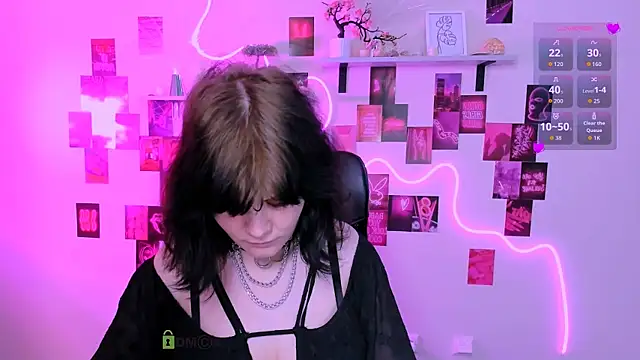 nikki kiss  online show from 04/23/26, 12:40