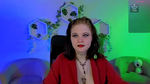 nikki kiss  online show from 07/10/26, 08:36