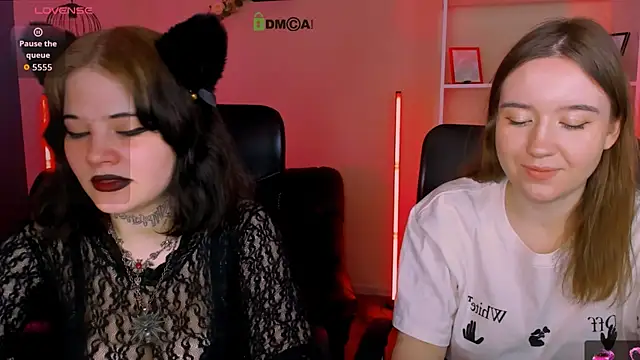 nikki kiss  online show from 05/26/26, 08:01