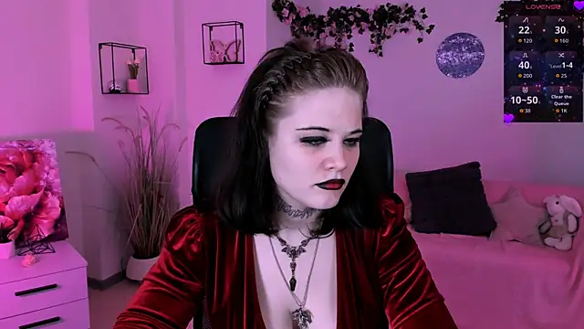 nikki kiss  online show from 07/09/26, 08:37