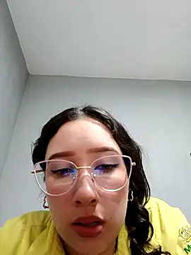 bellaj 03 online show from 04/17/26, 02:20